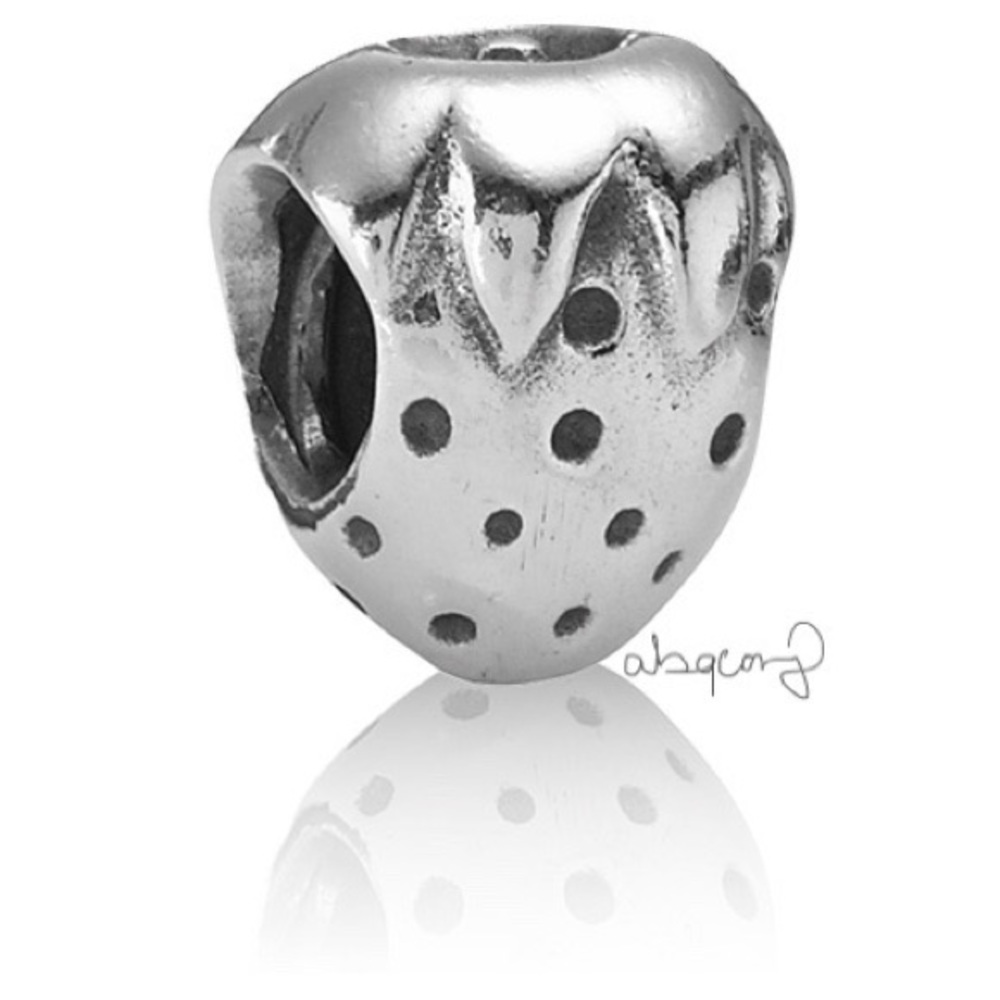 EUC Pandora 790112 Sterling Silver Strawberry Food Charm